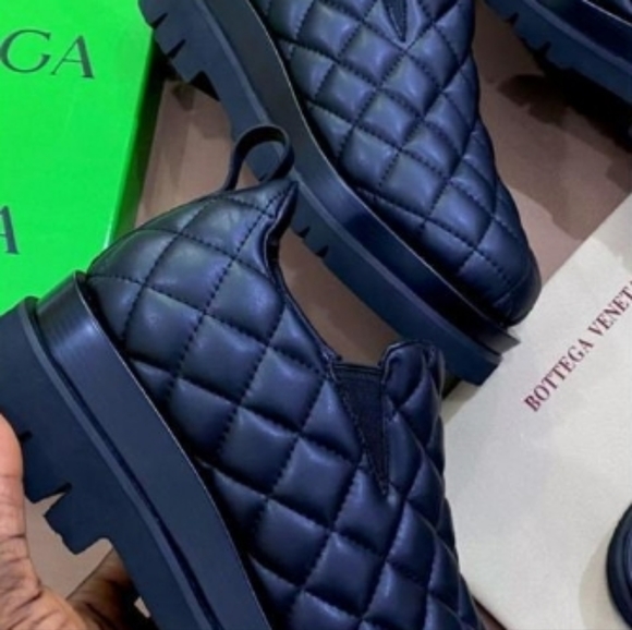 Shoe 👟 - Picture 2 of 4